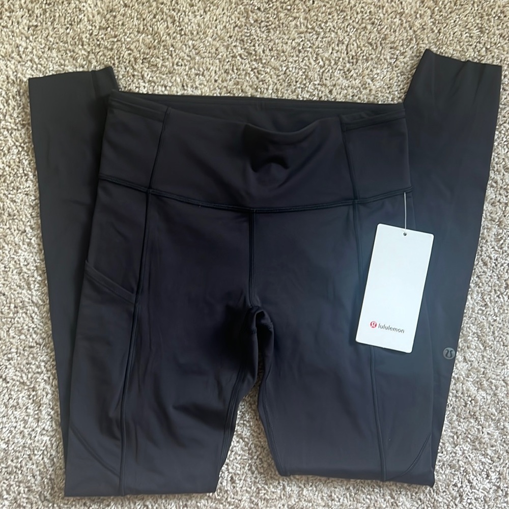 NWT Lululemon black Fast and Free HR Tight 28”